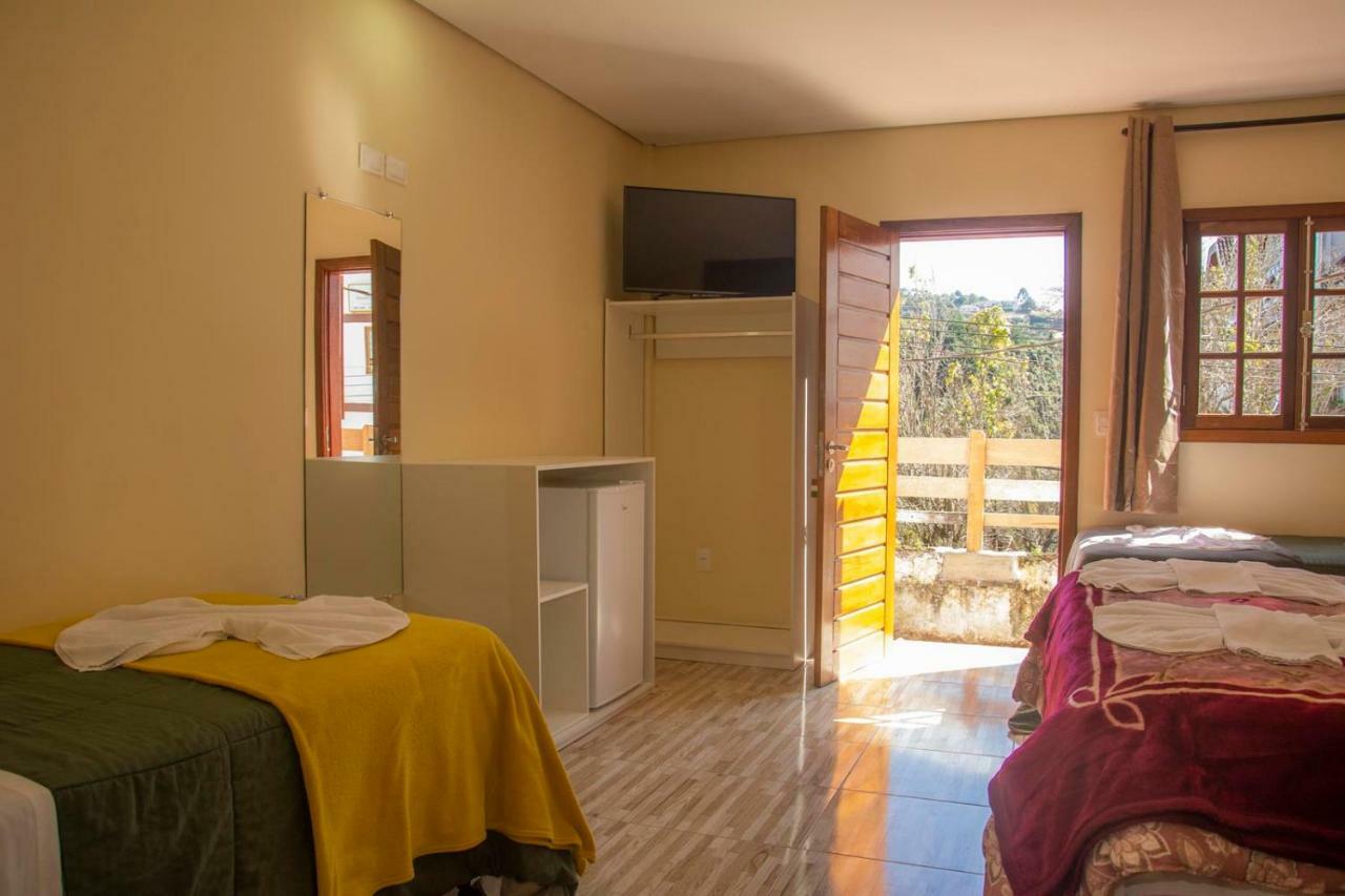 Pousada Villaggio Di Roma Campos do Jordao Exterior photo