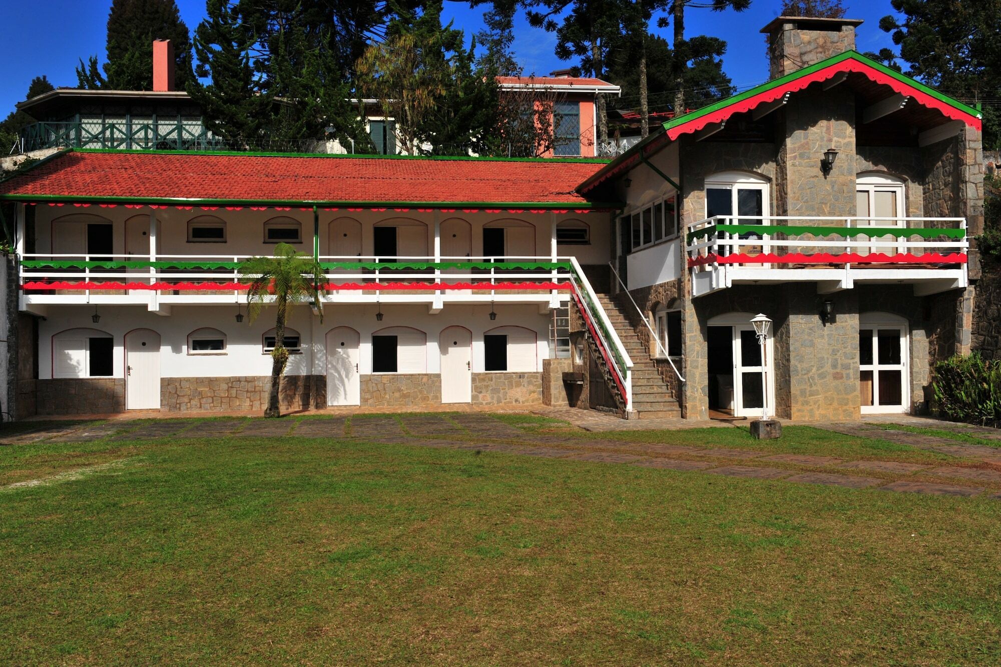 Pousada Villaggio Di Roma Campos do Jordao Exterior photo